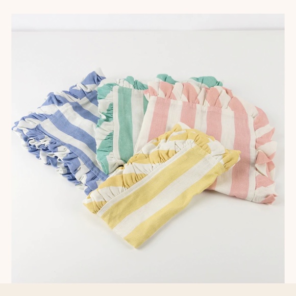 MERI MERI STRIPE RUFFLE FABRIC NAPKINS SET OF 4 - LINEN 18"x18" - Picture 1 of 10